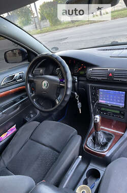 Лифтбек Skoda Superb 2003 в 