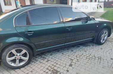 Лифтбек Skoda Superb 2003 в Стрые