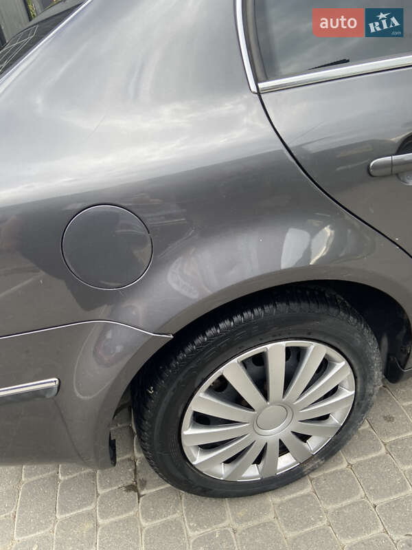 Ліфтбек Skoda Superb 2005 в Надвірній