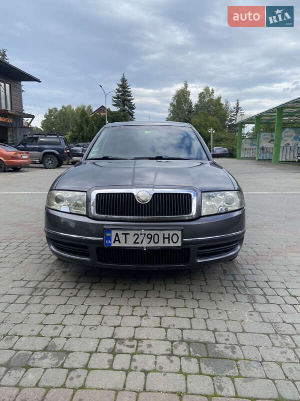 Лифтбек Skoda Superb 2005 в Надворной