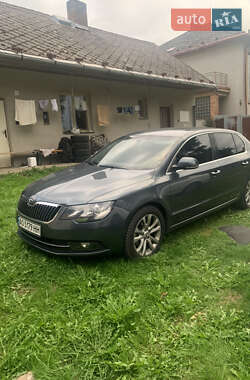 Лифтбек Skoda Superb 2013 в Тячеве