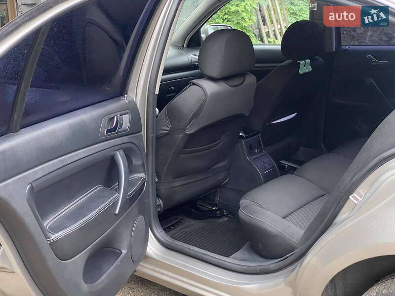 Ліфтбек Skoda Superb 2006 в Києві
