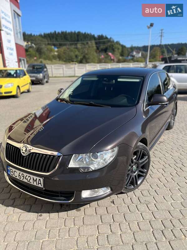 Skoda Superb 2011