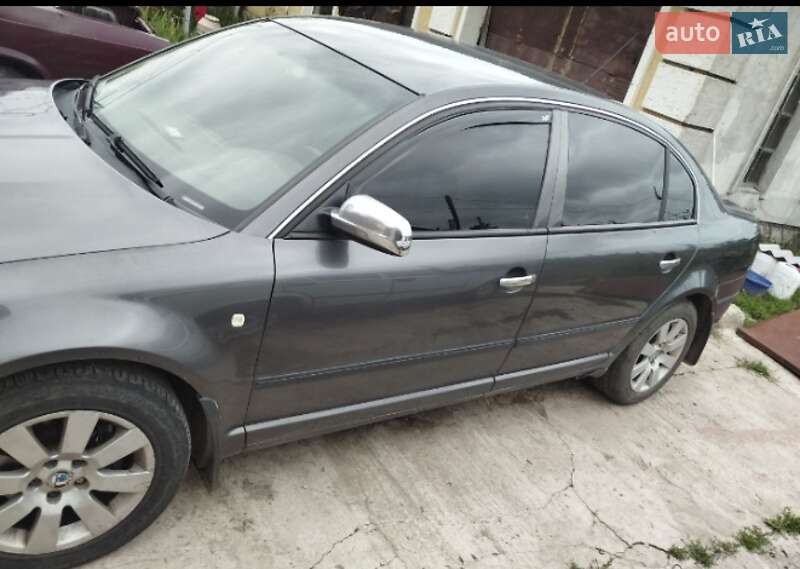 Ліфтбек Skoda Superb 2003 в Запоріжжі