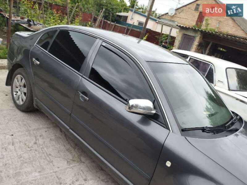 Ліфтбек Skoda Superb 2003 в Запоріжжі