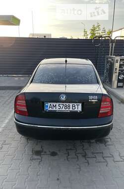 Ліфтбек Skoda Superb 2003 в Житомирі