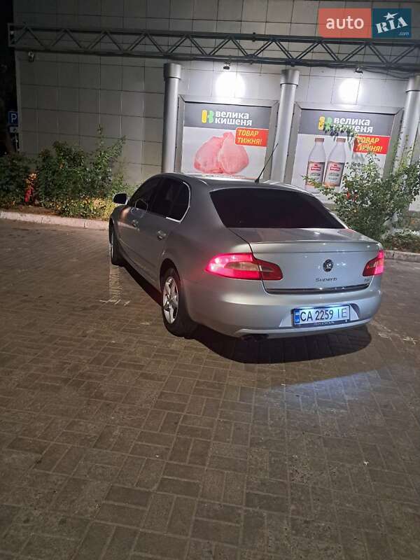 Лифтбек Skoda Superb 2008 в Черкассах