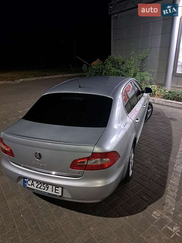 Лифтбек Skoda Superb 2008 в Черкассах