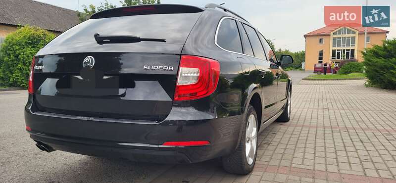 Универсал Skoda Superb 2014 в Ужгороде