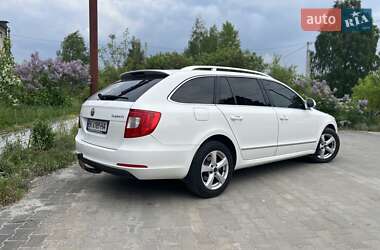 Універсал Skoda Superb 2011 в 