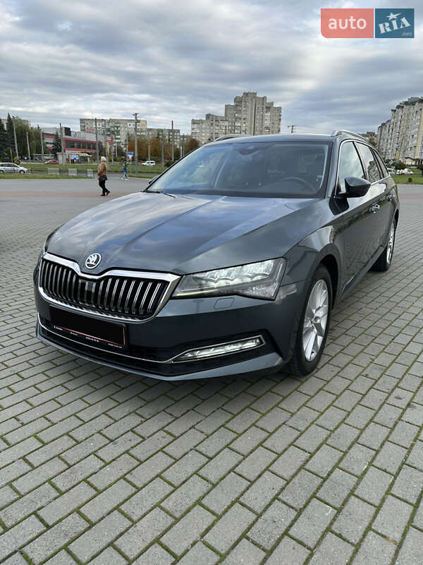 Універсал Skoda Superb 2019 в Львові