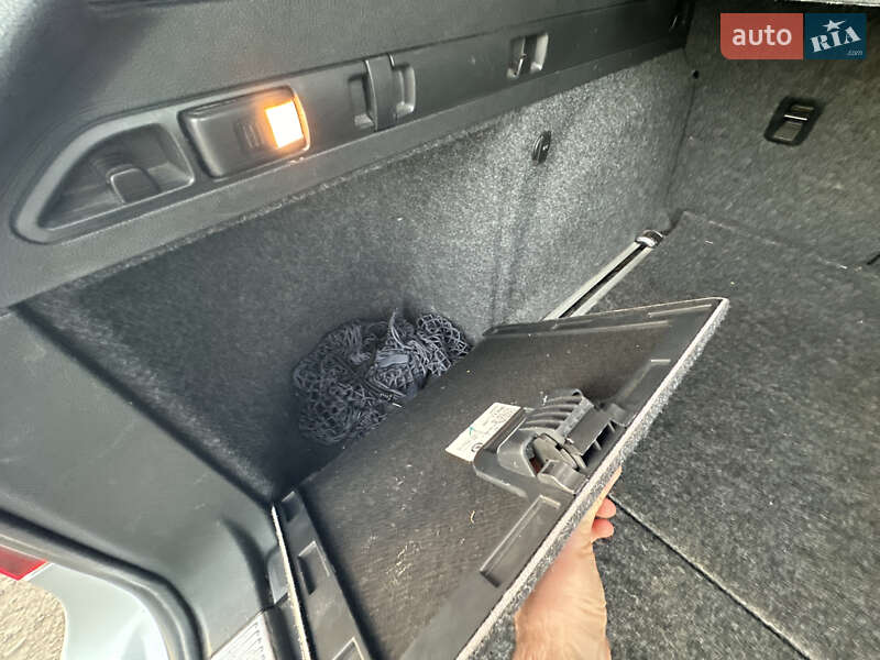 Универсал Skoda Superb 2010 в Чутове