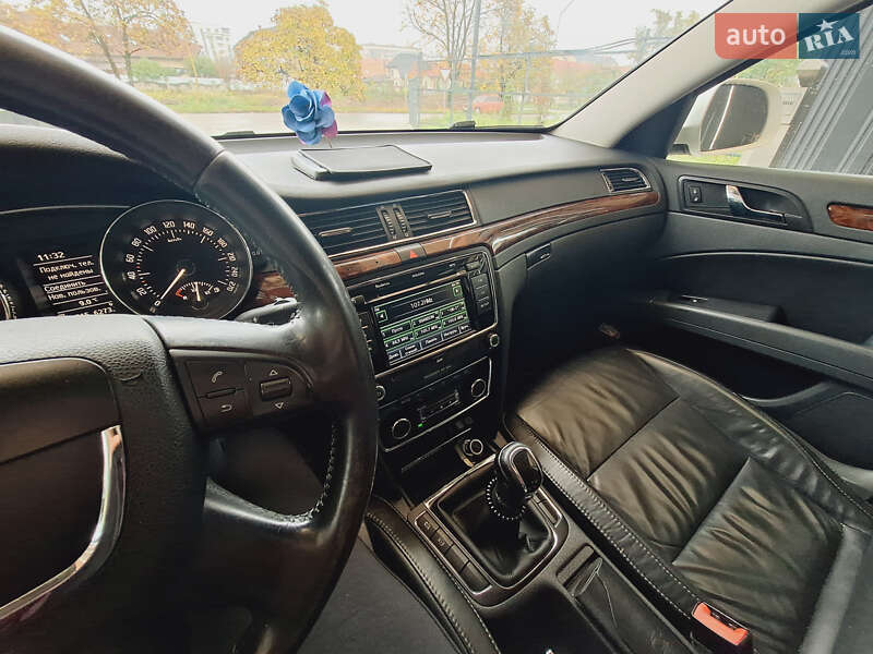 Лифтбек Skoda Superb 2012 в Ужгороде