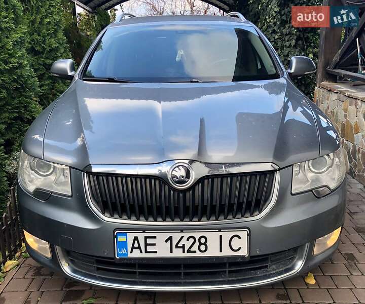 Skoda Superb 2011
