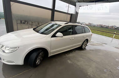 Універсал Skoda Superb 2011 в 