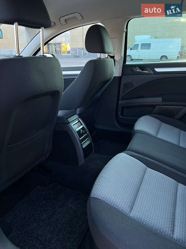Универсал Skoda Superb 2011 в Житомире