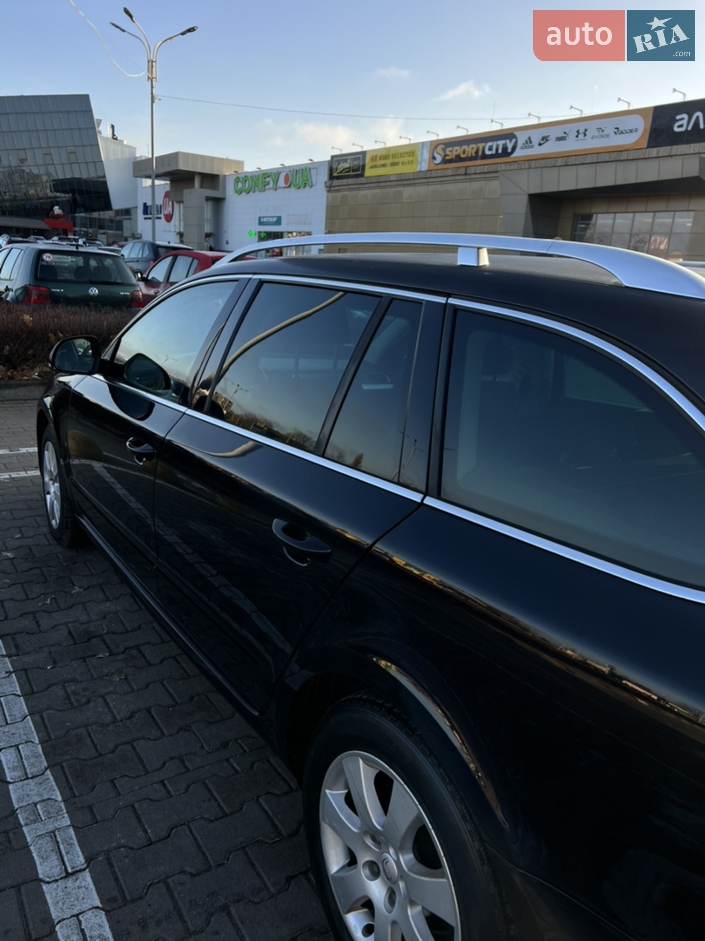 2011 Skoda Superb - мініатюра 12