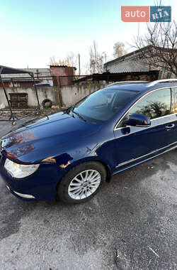 Универсал Skoda Superb 2011 в Днепре