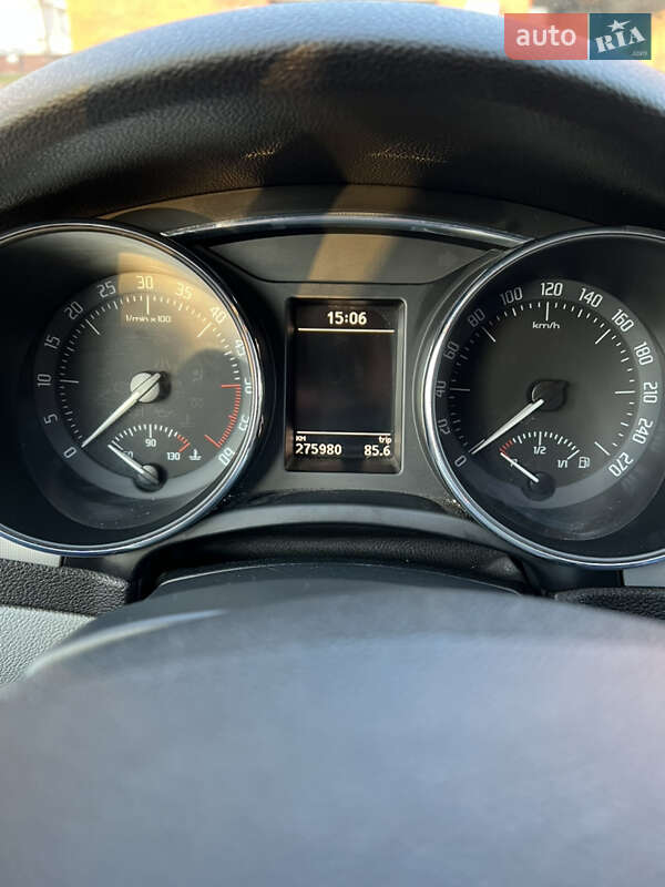 Универсал Skoda Superb 2011 в Днепре