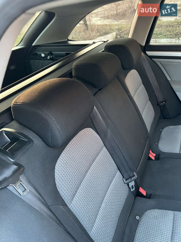Универсал Skoda Superb 2011 в Днепре