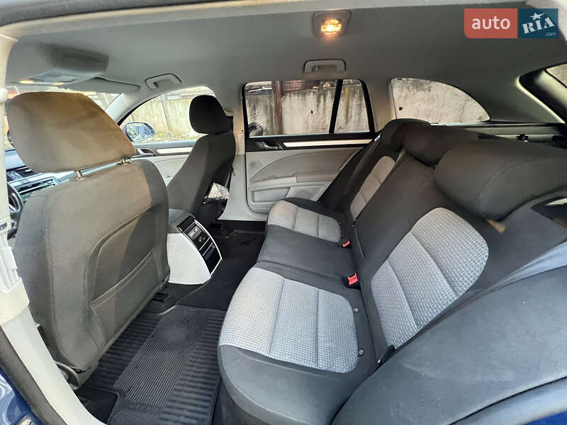 Универсал Skoda Superb 2011 в Днепре