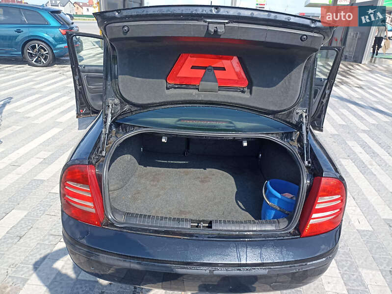 Лифтбек Skoda Superb 2005 в Львове