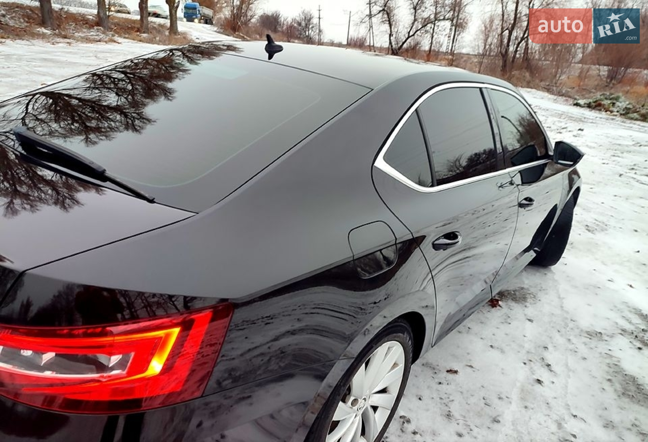 2019 Skoda Superb - мініатюра 23