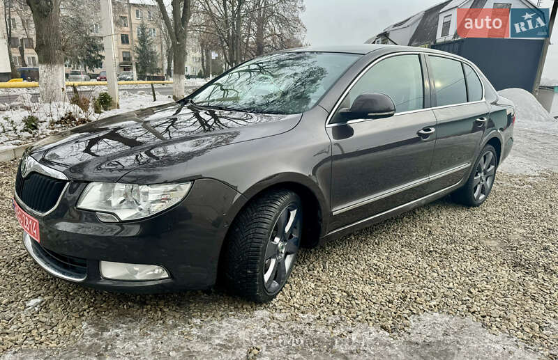 Ліфтбек Skoda Superb 2010 в Львові