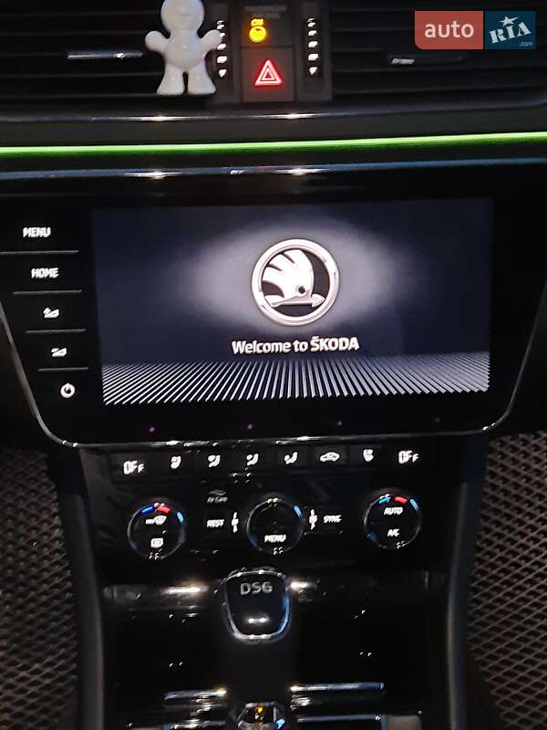 Универсал Skoda Superb 2019 в Ужгороде