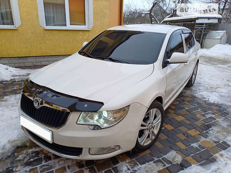 Лифтбек Skoda Superb 2012 в Шептицькому
