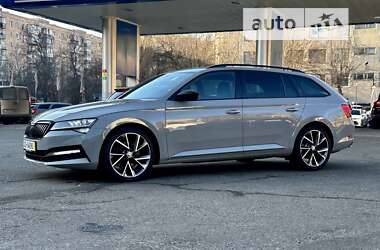 Универсал Skoda Superb 2021 в Одессе