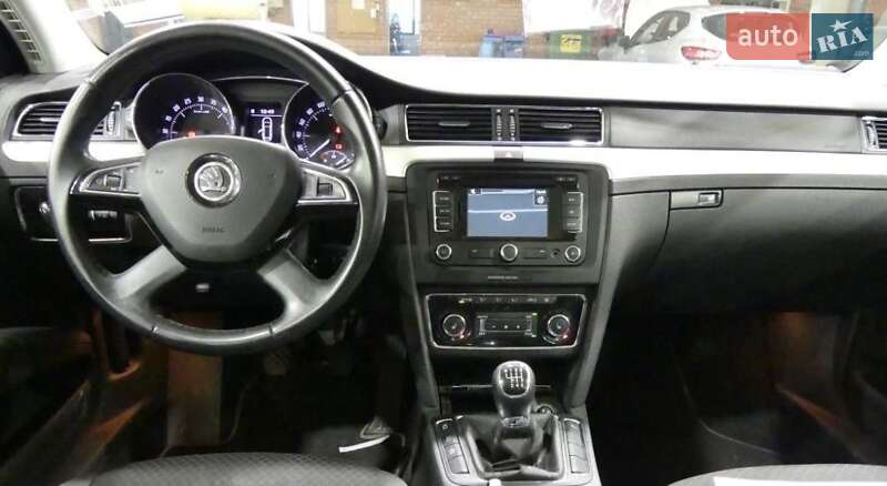 Универсал Skoda Superb 2015 в Луцке