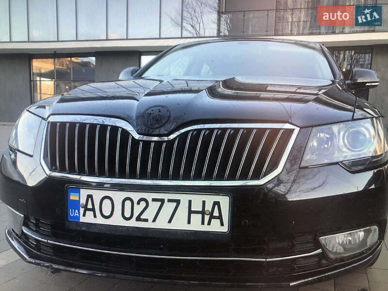 Лифтбек Skoda Superb 2014 в Ужгороде