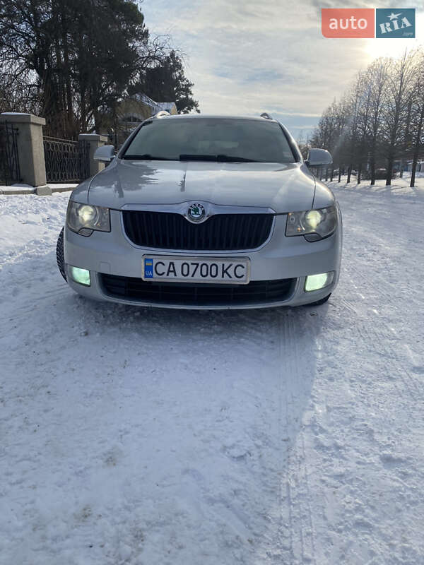 Универсал Skoda Superb 2012 в 