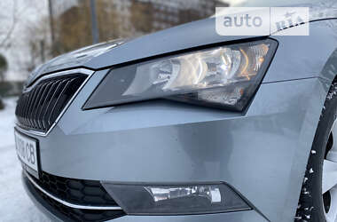 Ліфтбек Skoda Superb 2016 в Києві