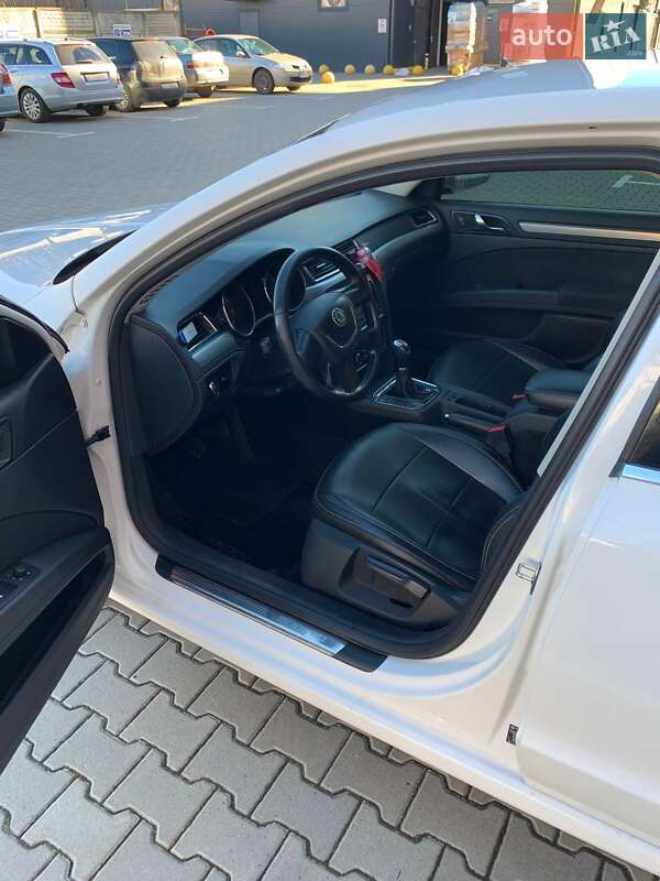 Лифтбек Skoda Superb 2008 в Ужгороде