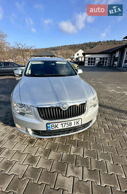 Универсал Skoda Superb 2010 в 
