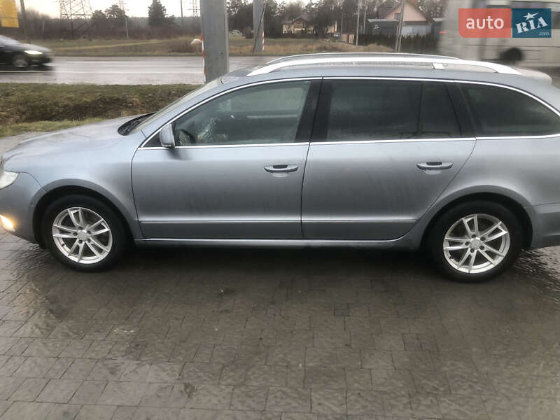 Универсал Skoda Superb 2011 в Львове