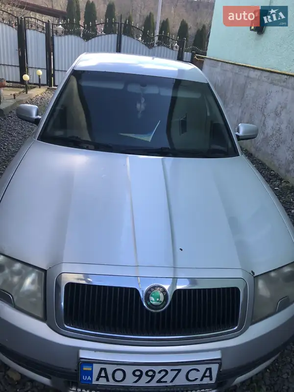Skoda Superb 2003