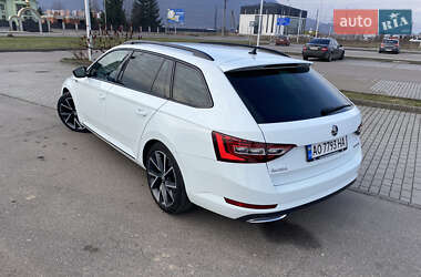 Универсал Skoda Superb 2017 в Хусте