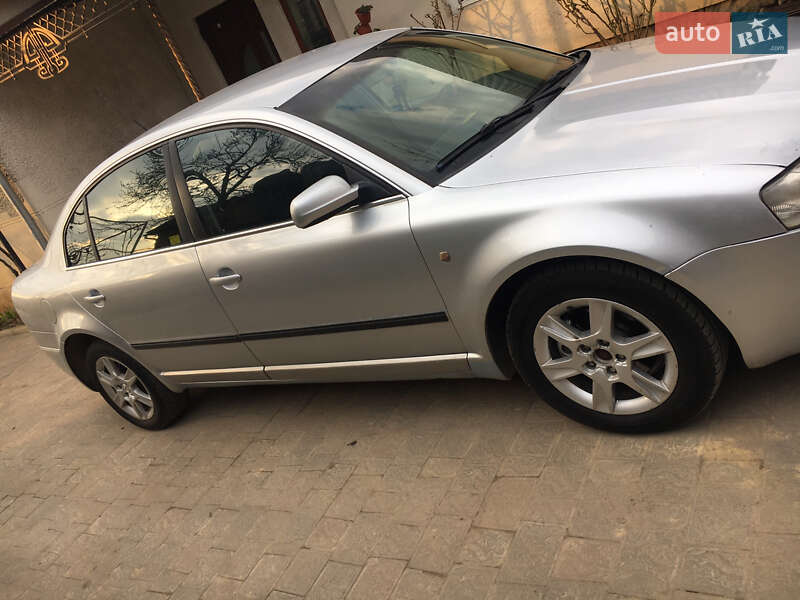 Лифтбек Skoda Superb 2006 в Ужгороде