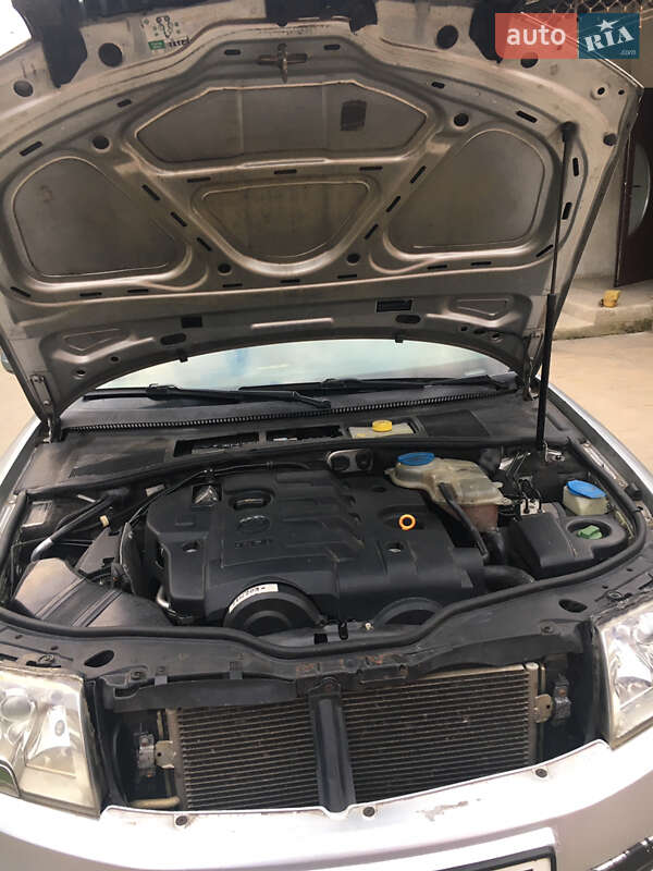 Лифтбек Skoda Superb 2006 в Ужгороде