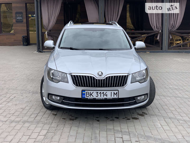 Універсал Skoda Superb 2014 в Рівному