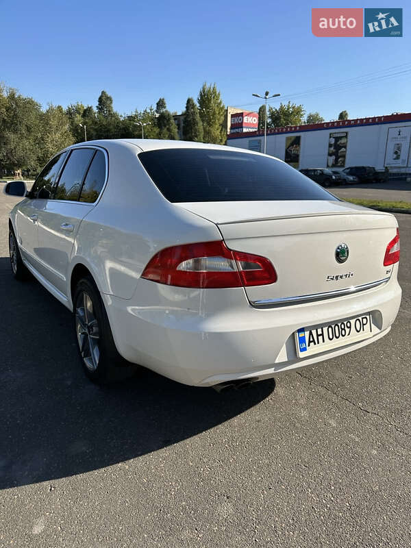 Ліфтбек Skoda Superb 2011 в Кам'янському