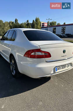 Лифтбек Skoda Superb 2011 в Каменском