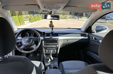 Лифтбек Skoda Superb 2011 в Каменском