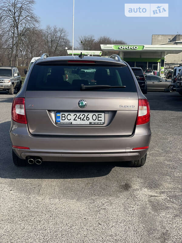 Універсал Skoda Superb 2012 в Львові фото 5 Універсал Skoda Superb 2012 в Львові