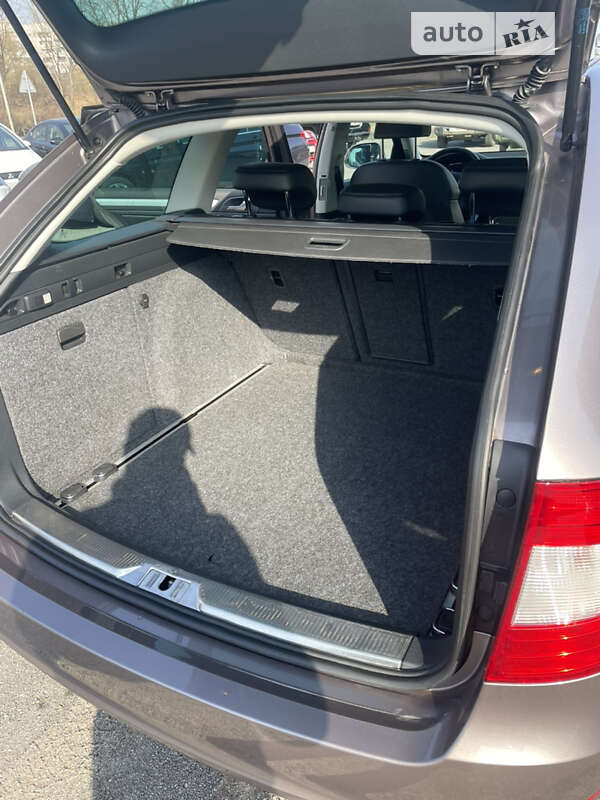 Універсал Skoda Superb 2012 в Львові фото 19 Універсал Skoda Superb 2012 в Львові