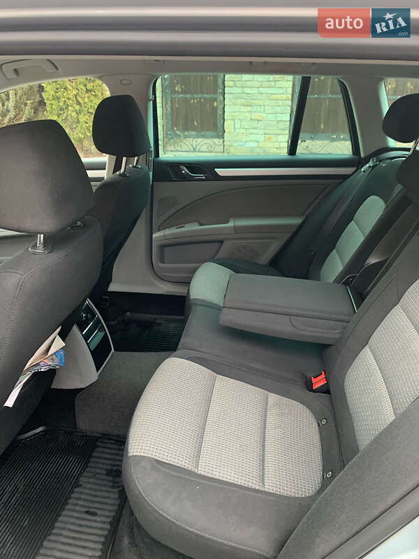 Универсал Skoda Superb 2012 в Хмельницком