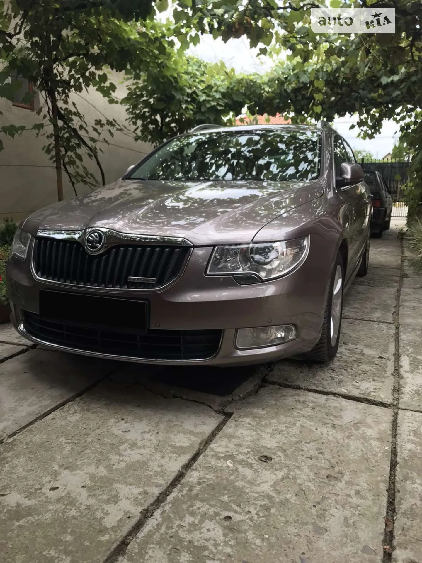 2010 Skoda Superb - мініатюра 9